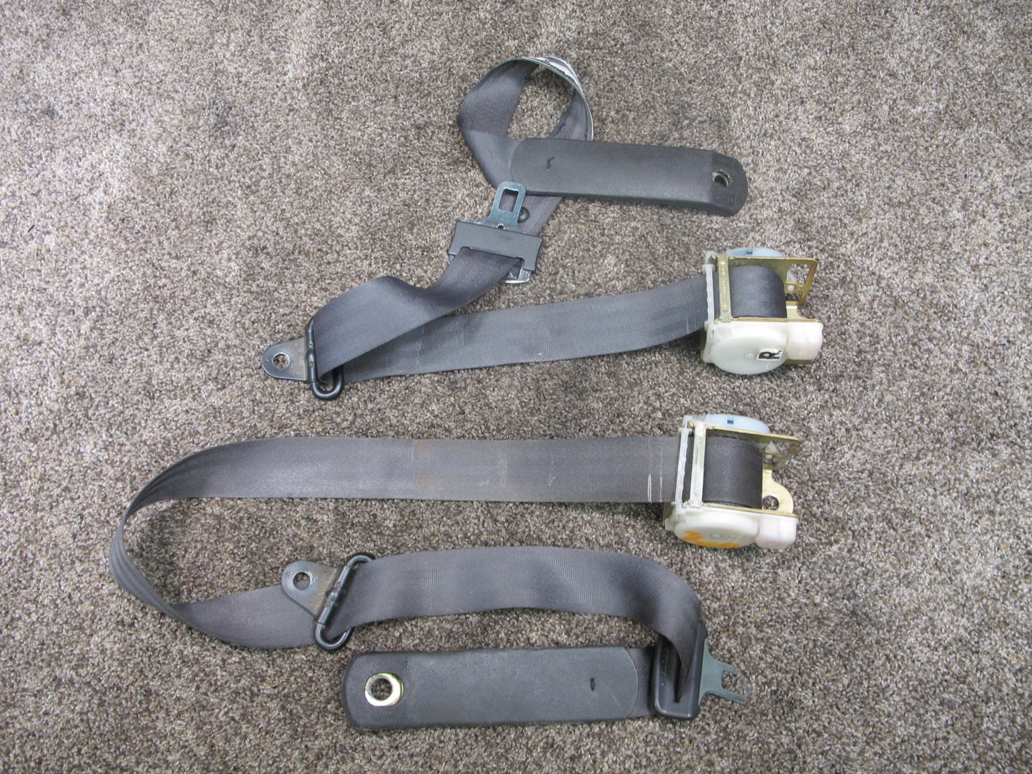 2000-2002 Chevrolet Camaro Z28 Front Driver and Passenger Seat Belts Set OEM