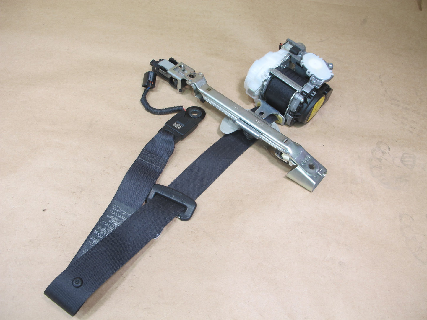2007-2012 Lexus LS460 LS600hL Front Left & Right Seat Belt Retractor Set OEM