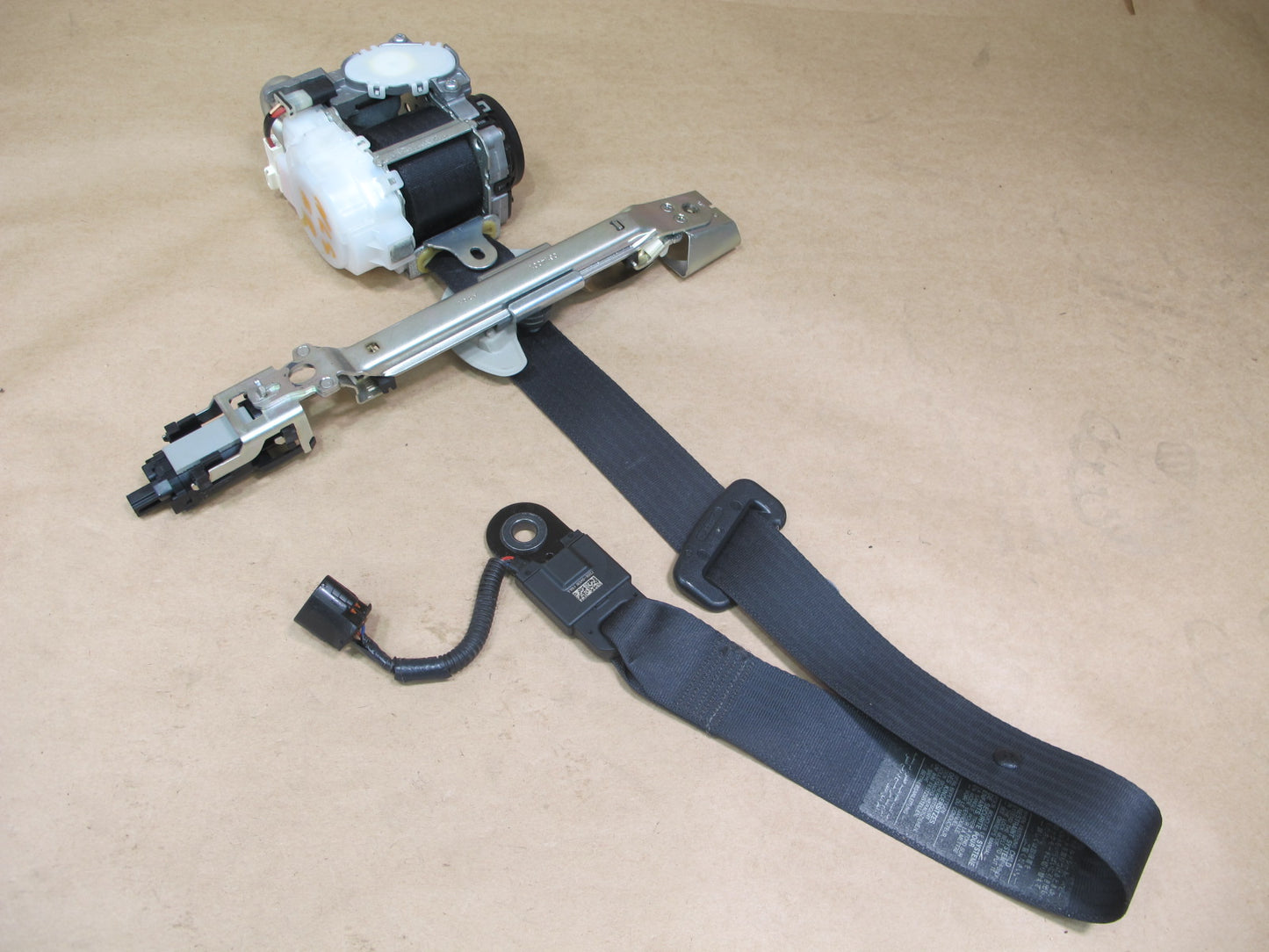 2007-2012 Lexus LS460 LS600hL Front Left & Right Seat Belt Retractor Set OEM