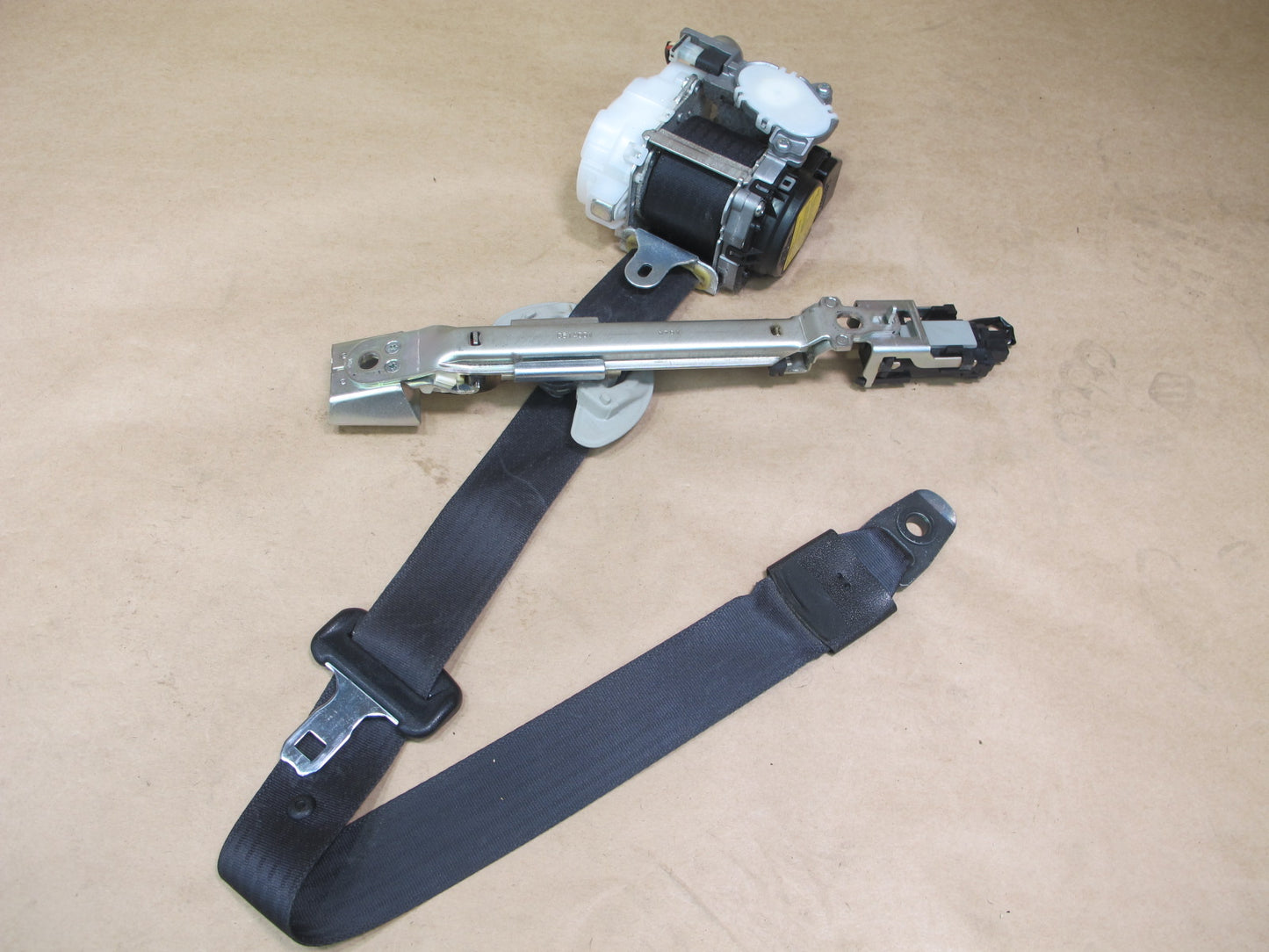 2007-2012 Lexus LS460 LS600hL Front Left & Right Seat Belt Retractor Set OEM