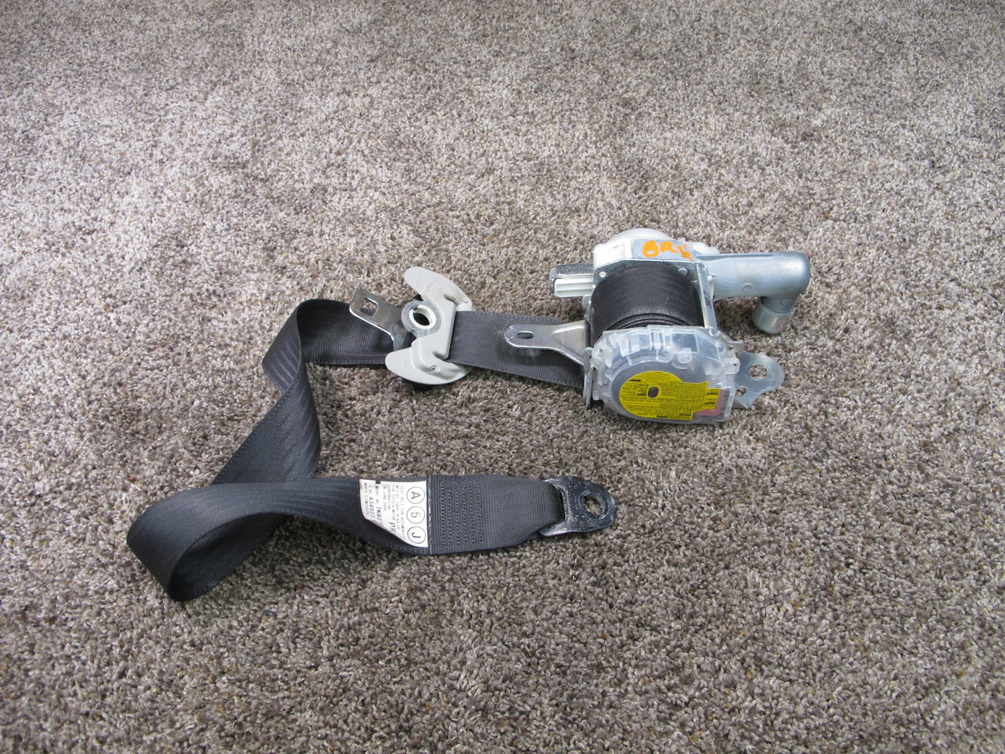 2004-2009 Lexus RX330 RX350 RX400h Front Left & Right seat Belt OEM