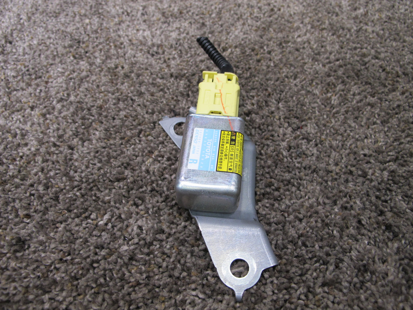 2004-2008 Lexus RX330 RX350 RX400h Yaw Rate Sensor & 4 Impact Sensors OEM