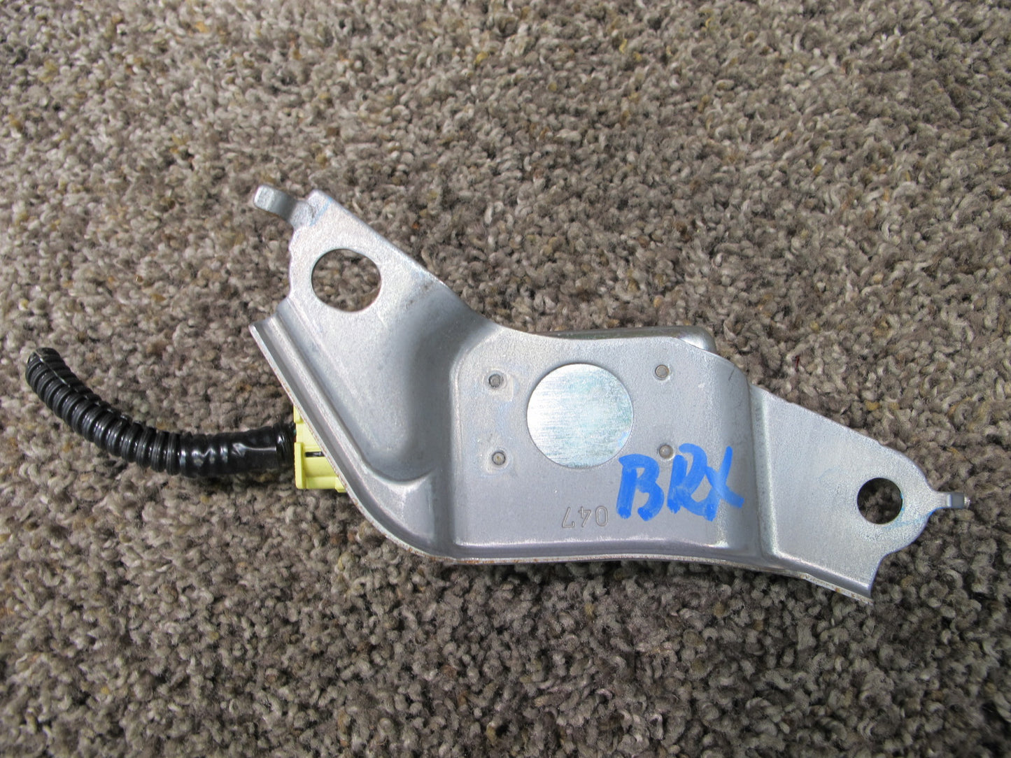 2004-2008 Lexus RX330 RX350 RX400h Yaw Rate Sensor & 4 Impact Sensors OEM
