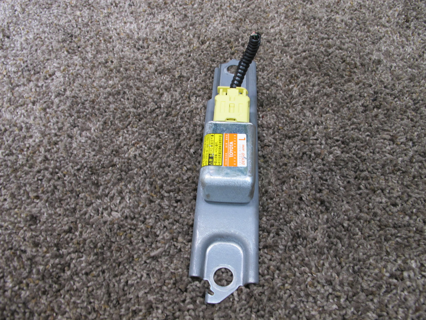 2004-2008 Lexus RX330 RX350 RX400h Yaw Rate Sensor & 4 Impact Sensors OEM