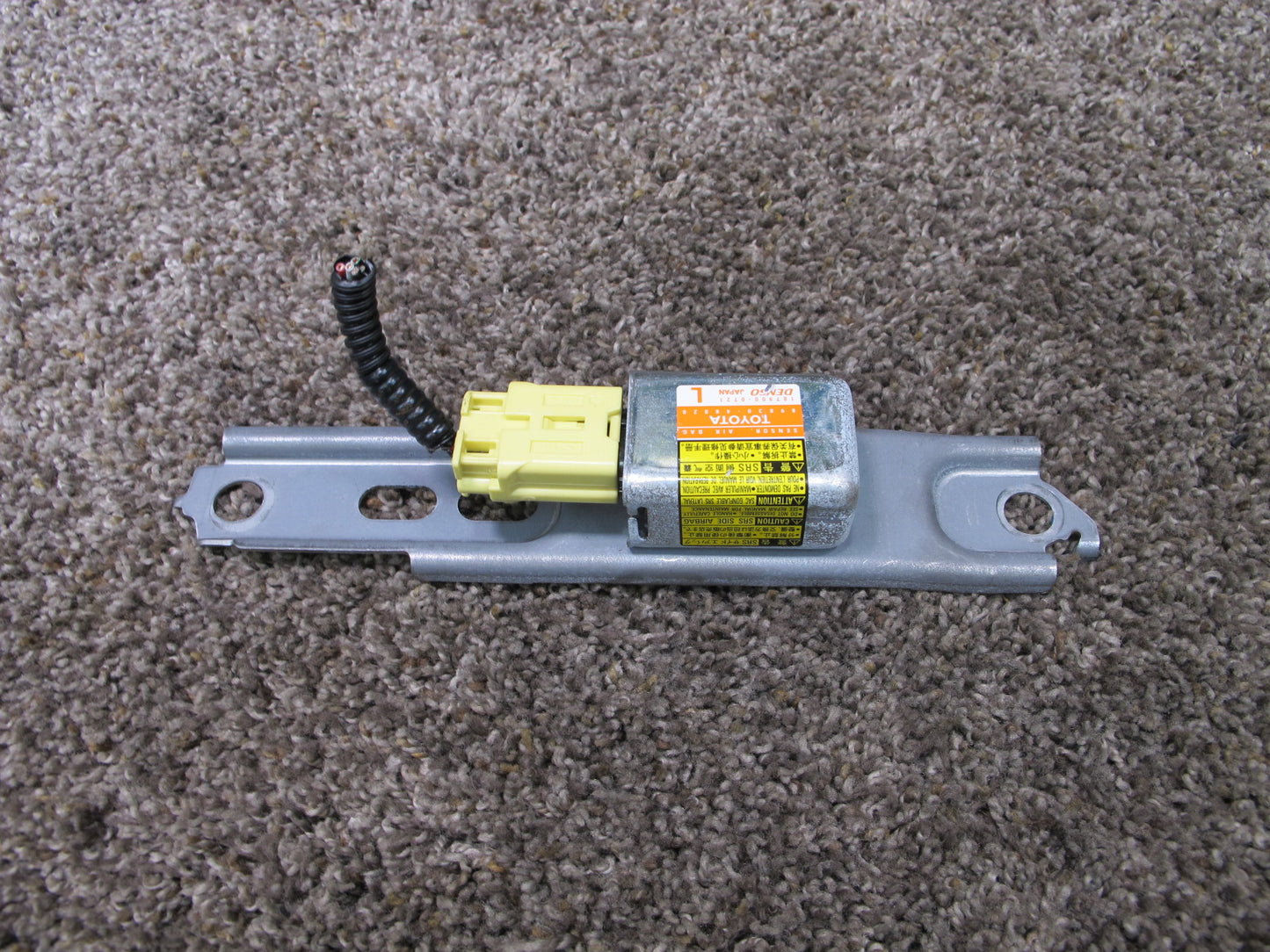 2004-2008 Lexus RX330 RX350 RX400h Yaw Rate Sensor & 4 Impact Sensors OEM