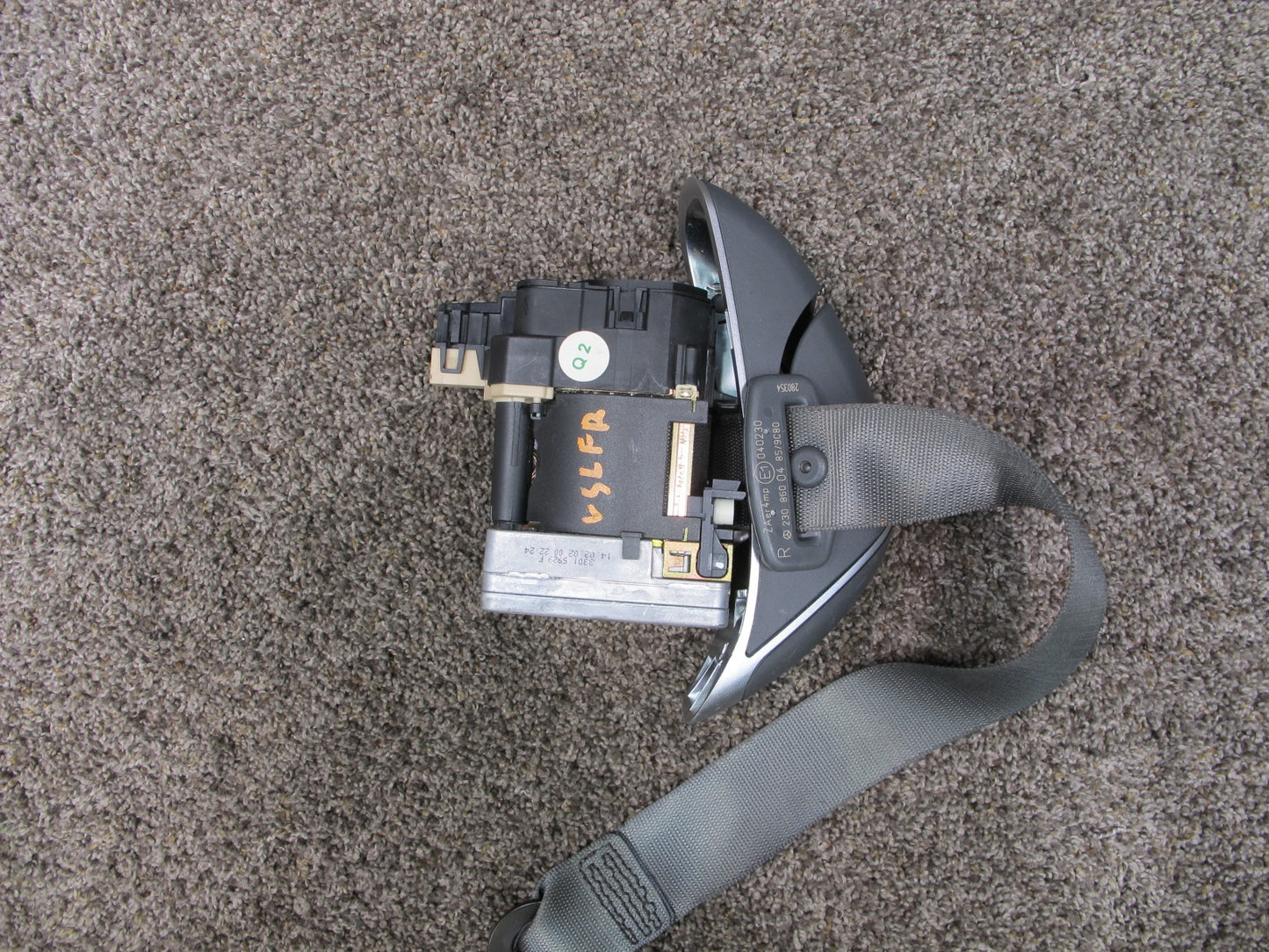 03-08 MERCEDES R230 SL500 FRONT LEFT & RIGHT SIDE SEATBELT RETRACTOR SET OEM