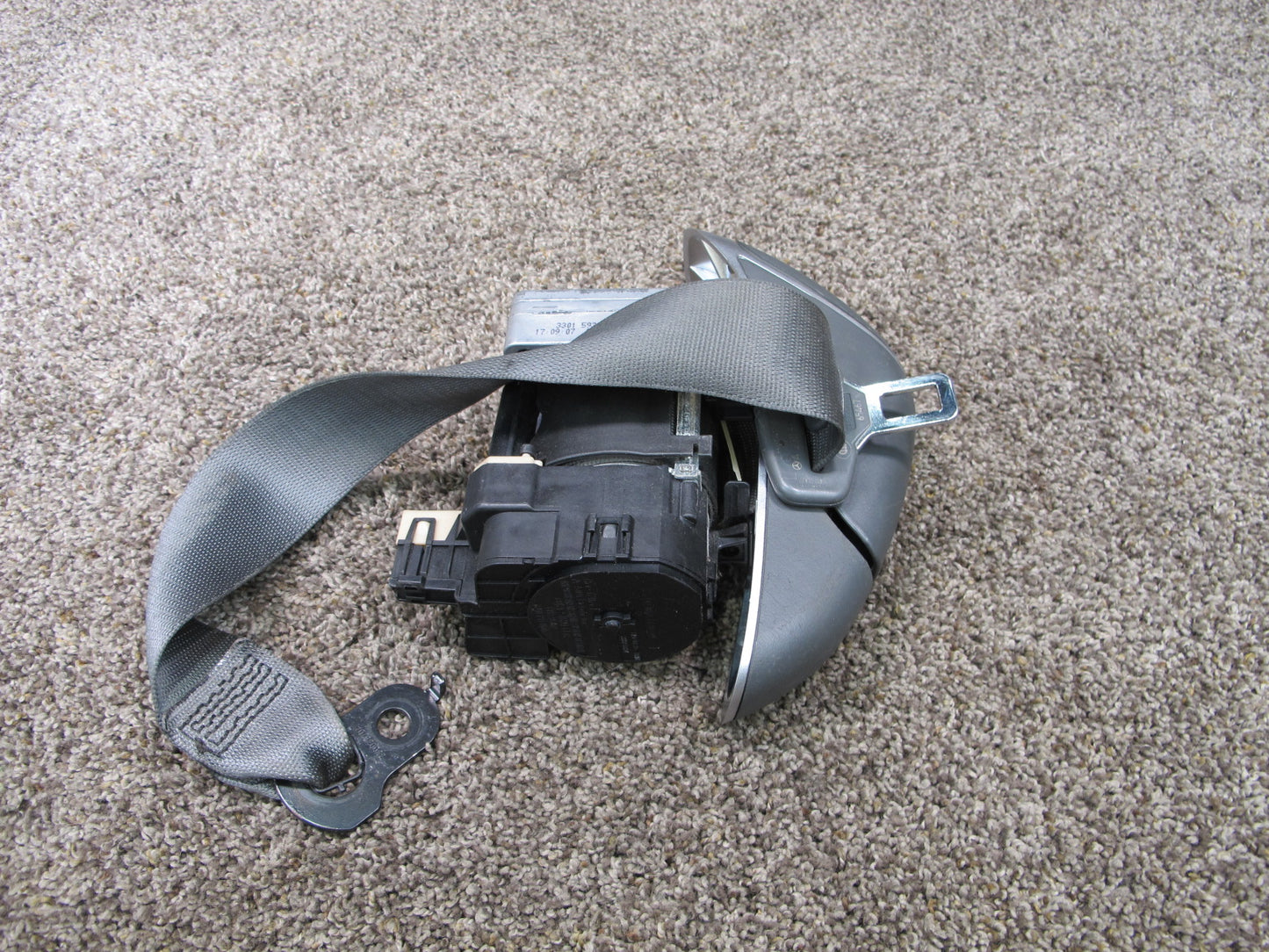 03-08 MERCEDES R230 SL500 FRONT LEFT & RIGHT SIDE SEATBELT RETRACTOR SET OEM