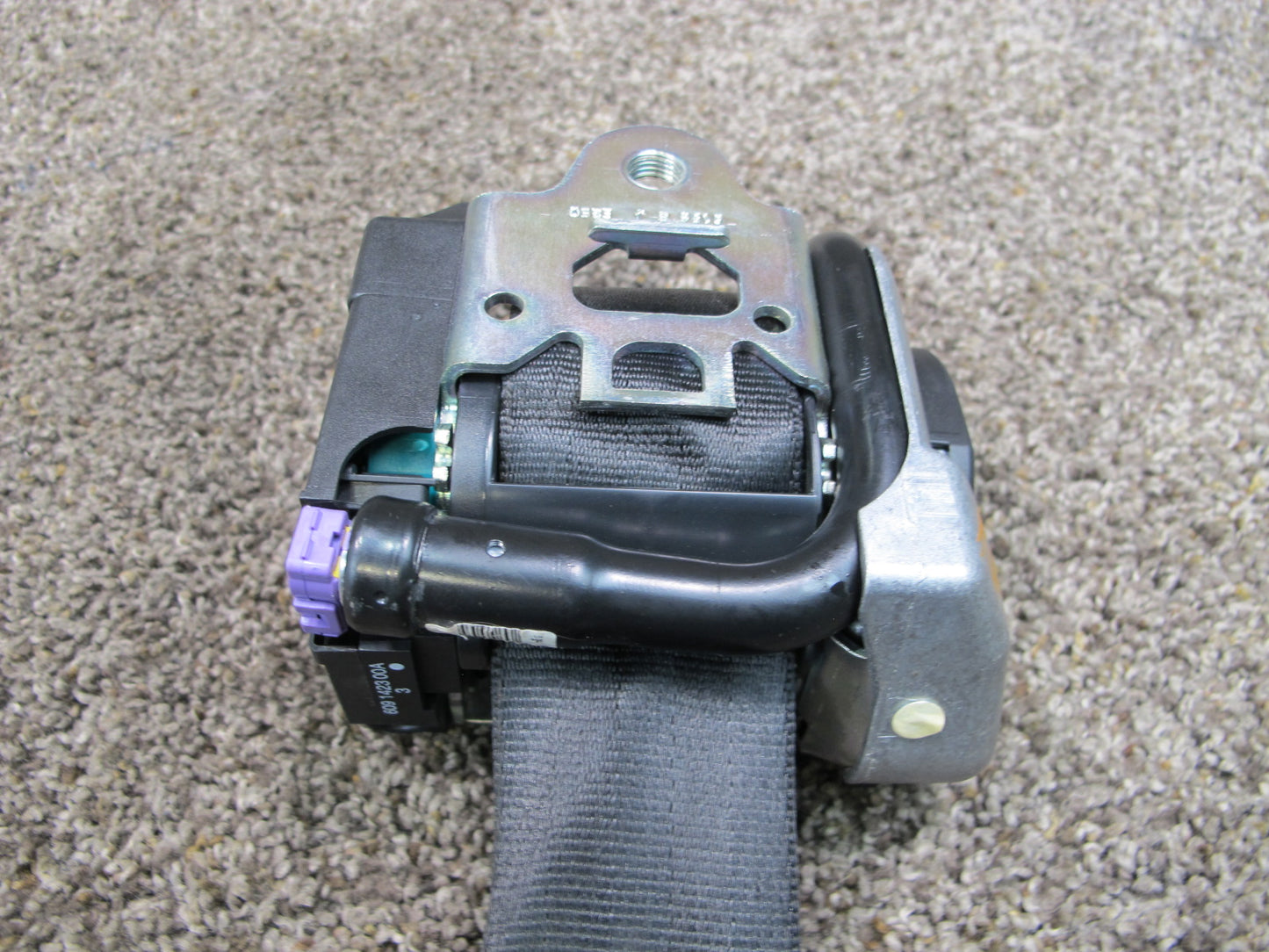 08-17 AUDI A5 S5 REAR LEFT OR RIGHT SIDE SEATBELT RETRACTOR OEM