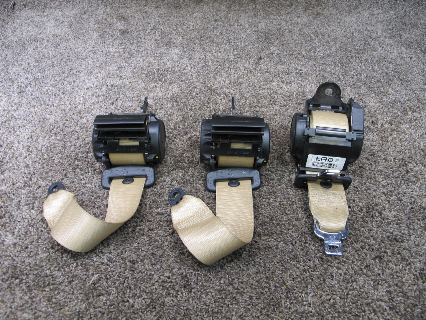 12-18 BMW F30 REAR LEFT CENTER RIGHT SIDE SEATBELT RETRACTOR SET OEM