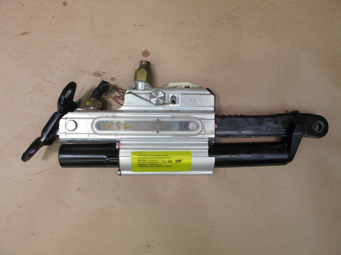 90-02 MERCEDES R129 SL500 RIGHT PASSENGER SIDE ROLL BAR HYDRAULIC CYLINDER