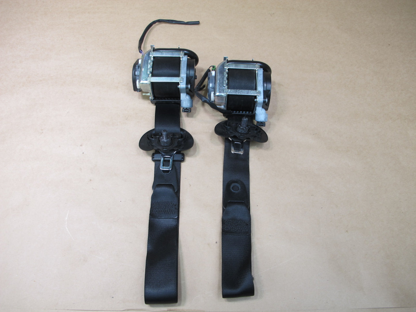 2010-2016 Mini Countryman R60 Driver & Passenger Seat Belt Retractors OEM