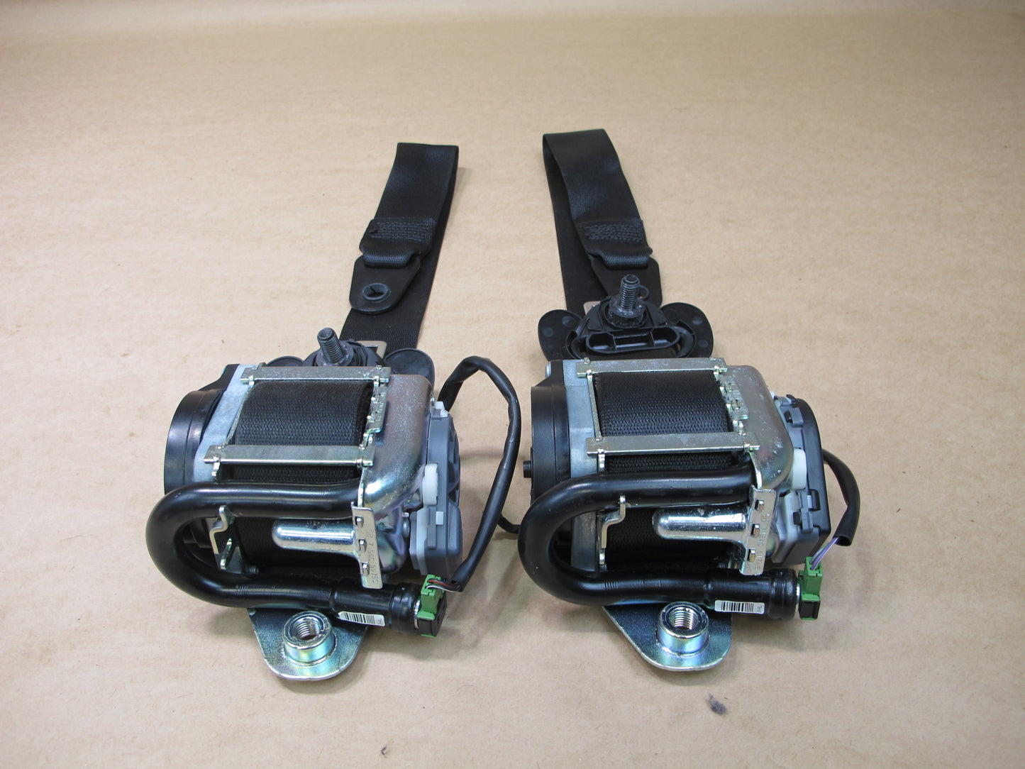 2010-2016 Mini Countryman R60 Driver & Passenger Seat Belt Retractors OEM