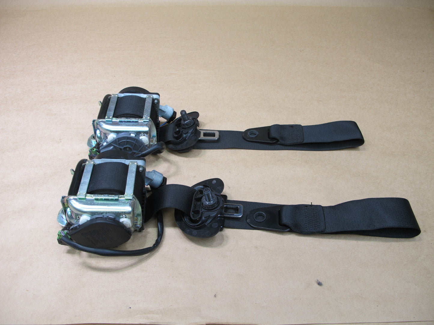 2010-2016 Mini Countryman R60 Driver & Passenger Seat Belt Retractors OEM
