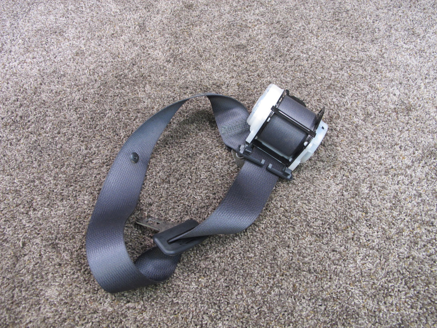 01-05 LEXUS GS300 GS430 REAR LEFT CENTER RIGHT SIDE SEATBELT RETRACTOR SET OEM