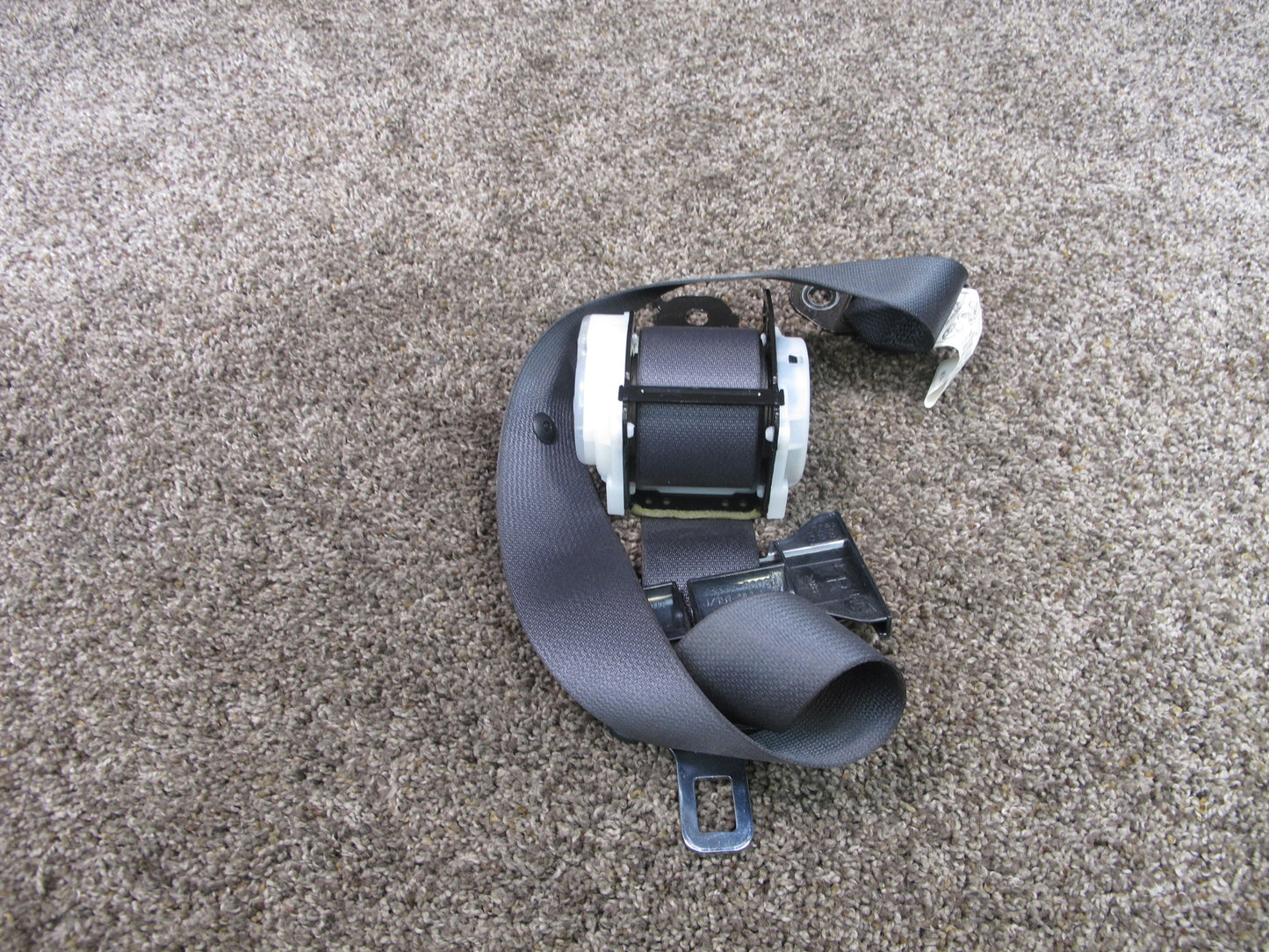 01-05 LEXUS GS300 GS430 REAR LEFT CENTER RIGHT SIDE SEATBELT RETRACTOR SET OEM