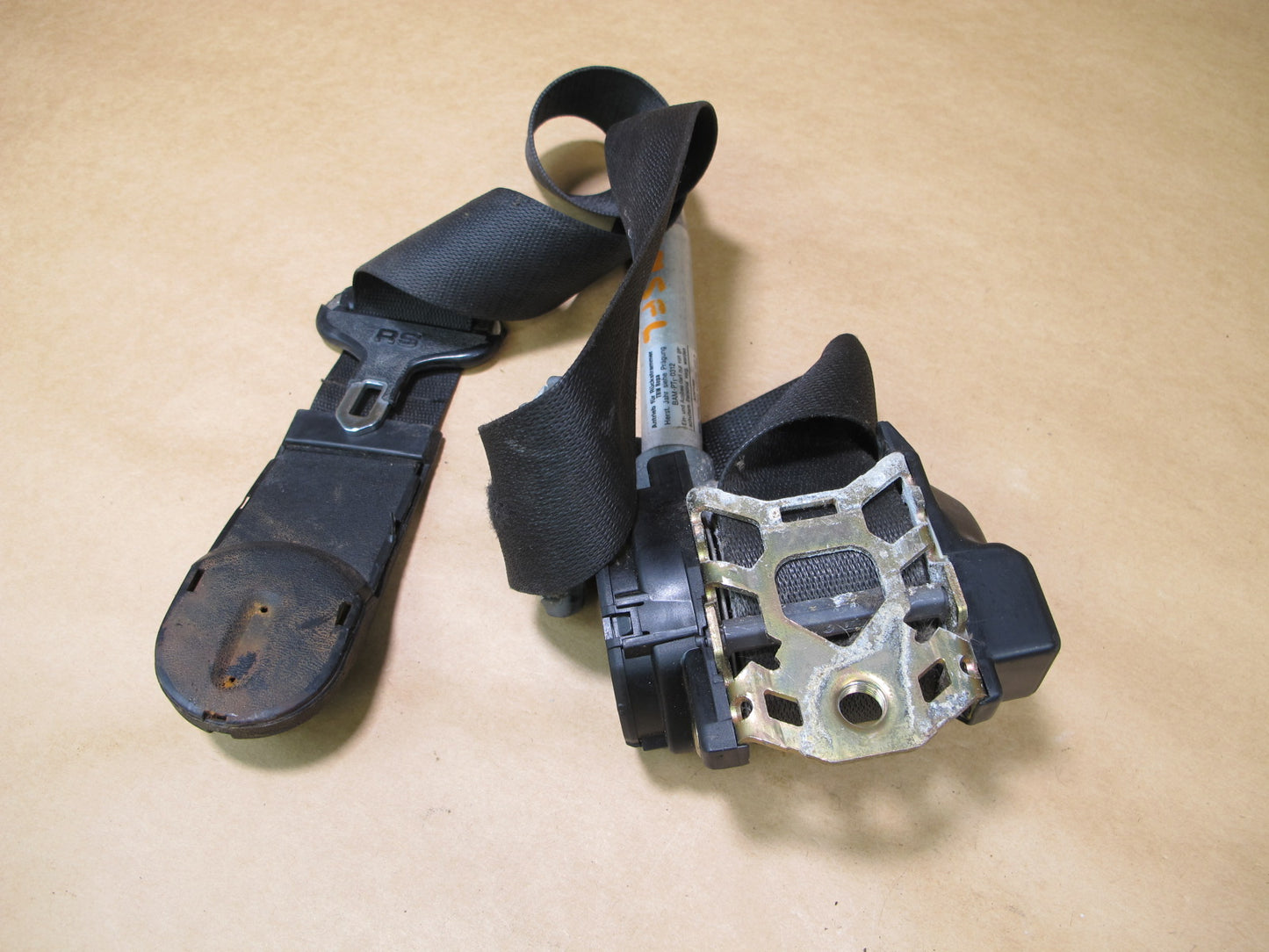 86-91 MERCEDES C126 560 SEC FRONT LEFT & RIGHT SIDE SEATBELT RETRACTOR SET OEM