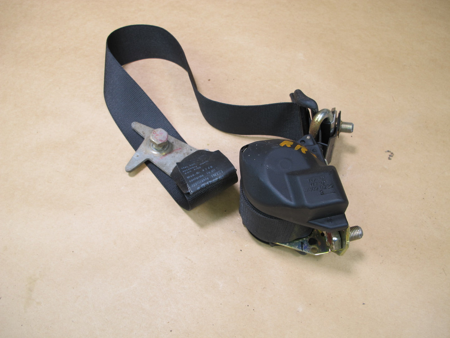 86-91 MERCEDES C126 560 SEC REAR LEFT & RIGHT SEATBELT RETRACTOR SET OEM