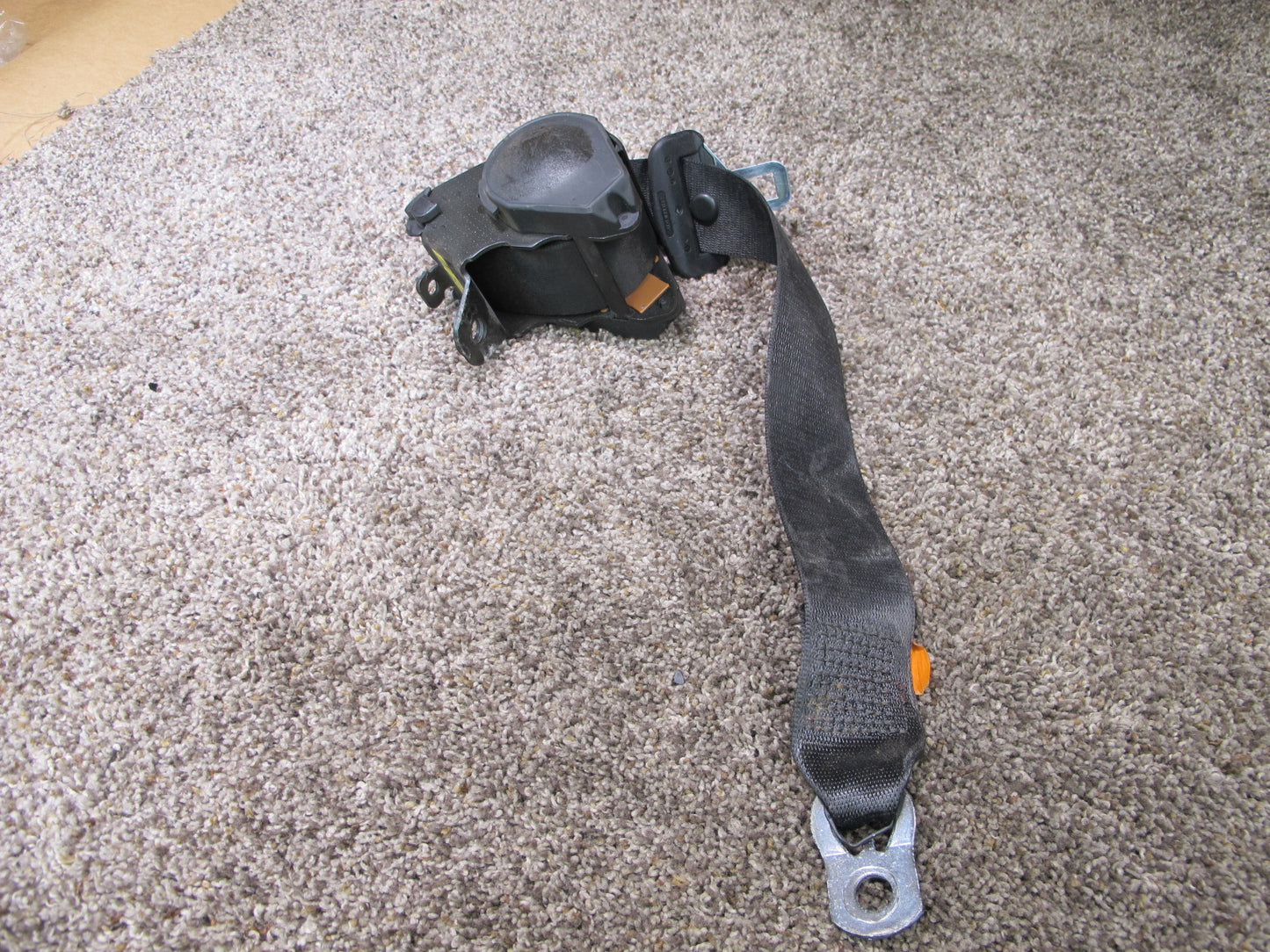 01-06 BMW E46 CONVERTIBLE REAR LEFT & RIGHT SIDE SEATBELT RETRACTOR SET OEM