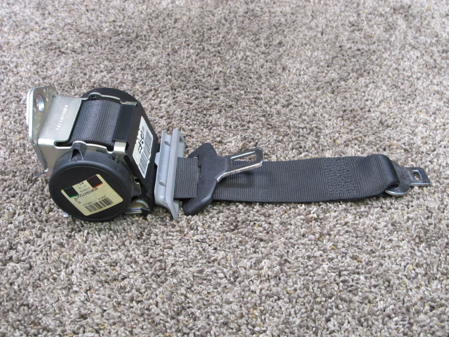 07-11 BMW E90 REAR LEFT CENTER RIGHT SEATBELT RETRACTOR SET OEM