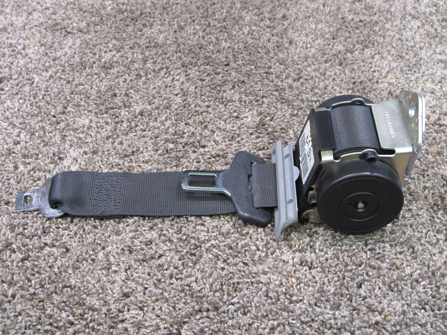 07-11 BMW E90 REAR LEFT CENTER RIGHT SEATBELT RETRACTOR SET OEM