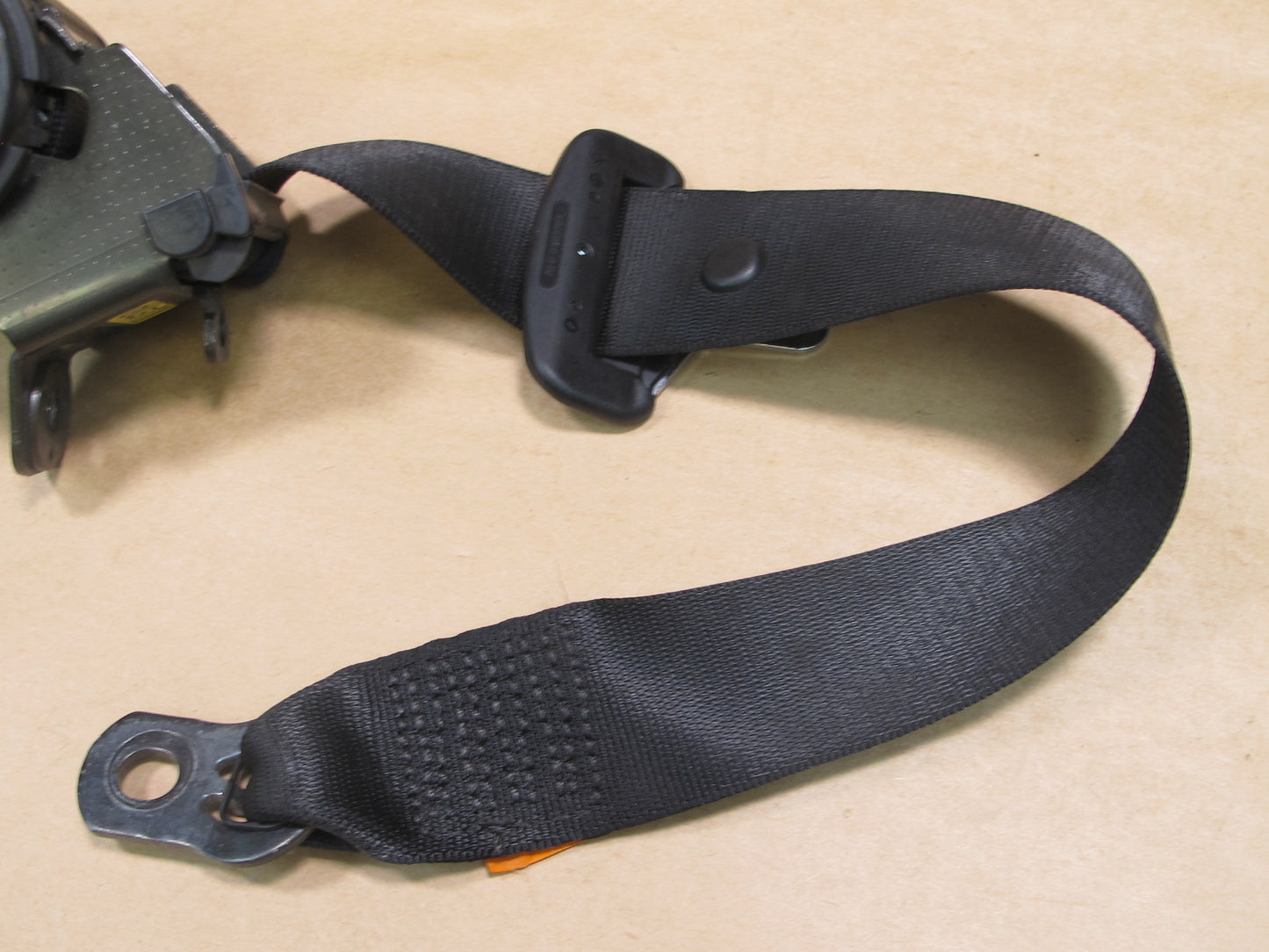 01-06 BMW E46 CONVERTIBLE REAR LEFT & RIGHT SIDE SEATBELT RETRACTOR SET OEM