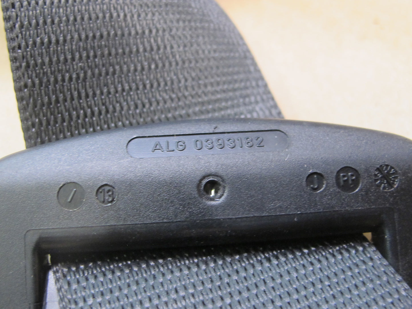 01-06 BMW E46 CONVERTIBLE REAR LEFT & RIGHT SIDE SEATBELT RETRACTOR SET OEM