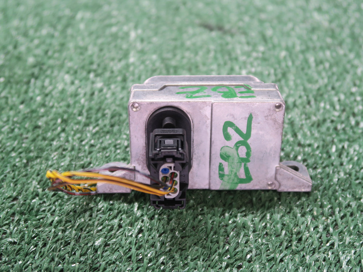 01-06 BMW E46 E85 Z4 YAW SPEED SENSOR CONTROL MODULE 6764018 OEM
