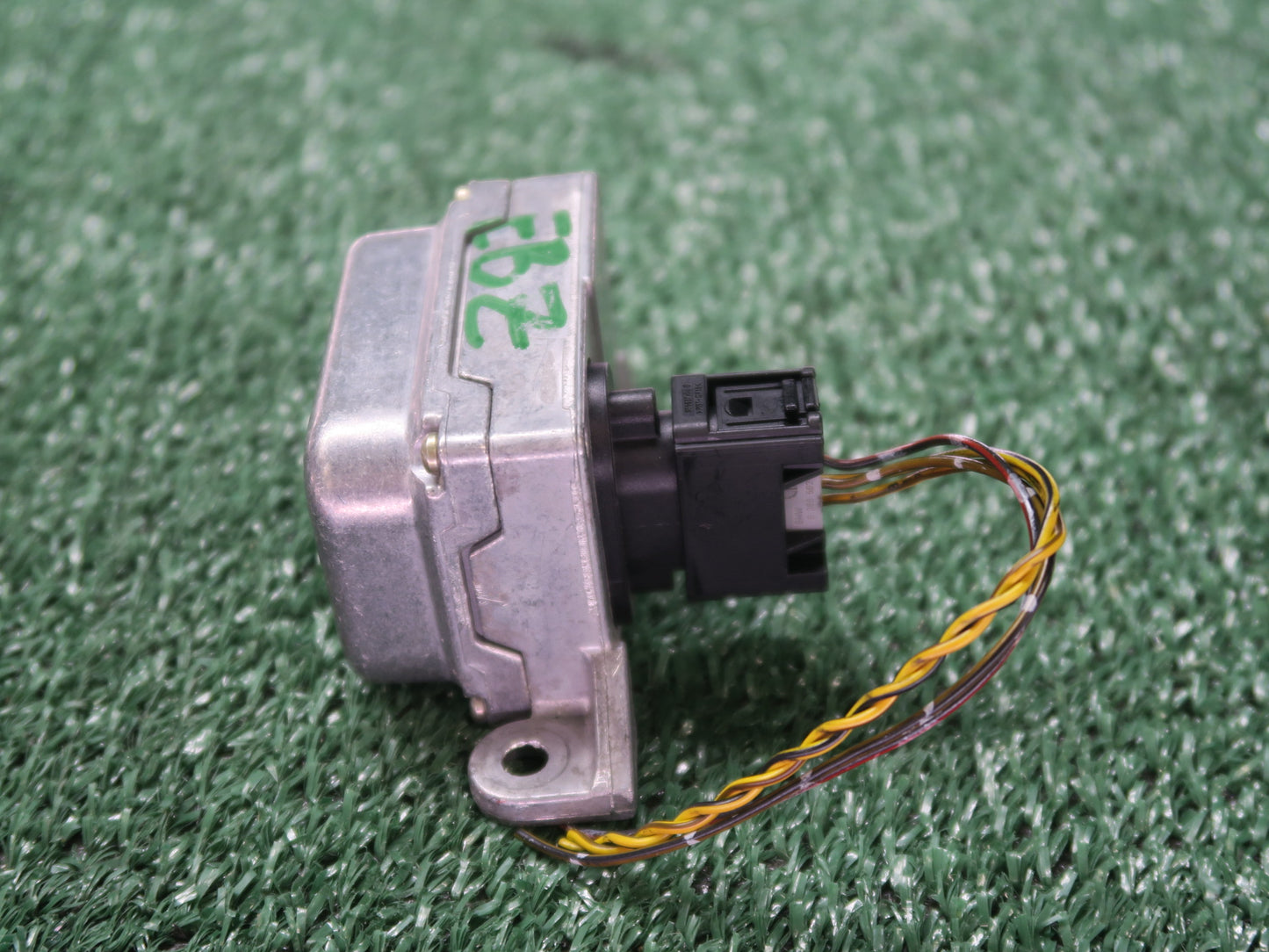 01-06 BMW E46 E85 Z4 YAW SPEED SENSOR CONTROL MODULE 6764018 OEM