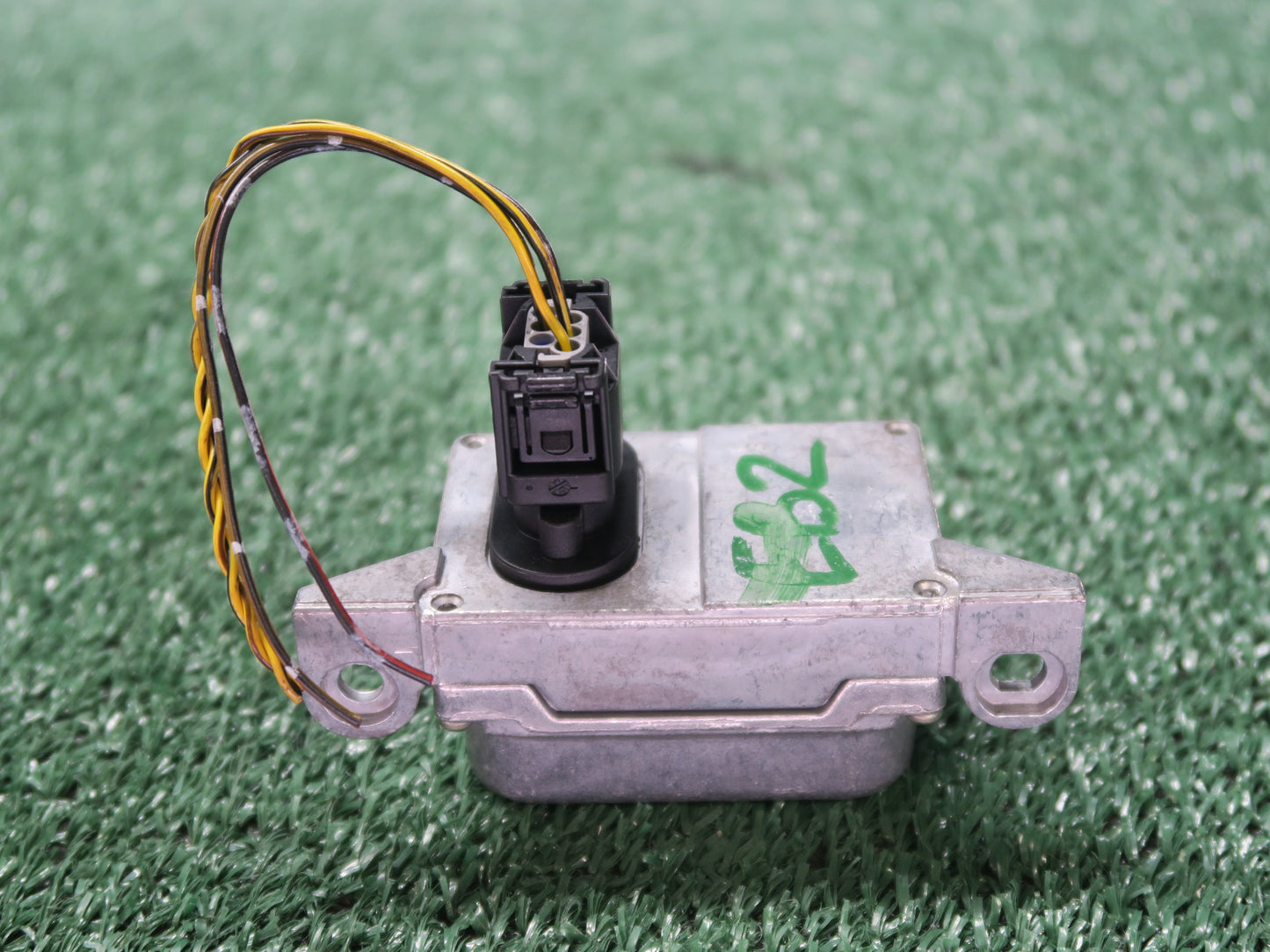 01-06 BMW E46 E85 Z4 YAW SPEED SENSOR CONTROL MODULE 6764018 OEM