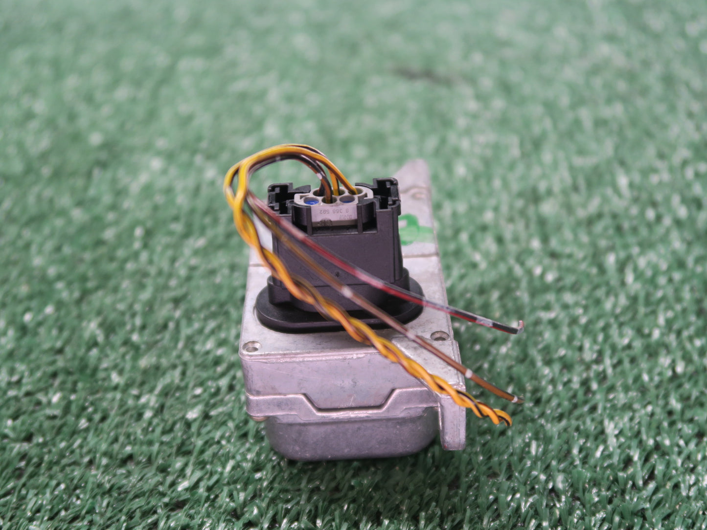 01-06 BMW E46 E85 Z4 YAW SPEED SENSOR CONTROL MODULE 6764018 OEM