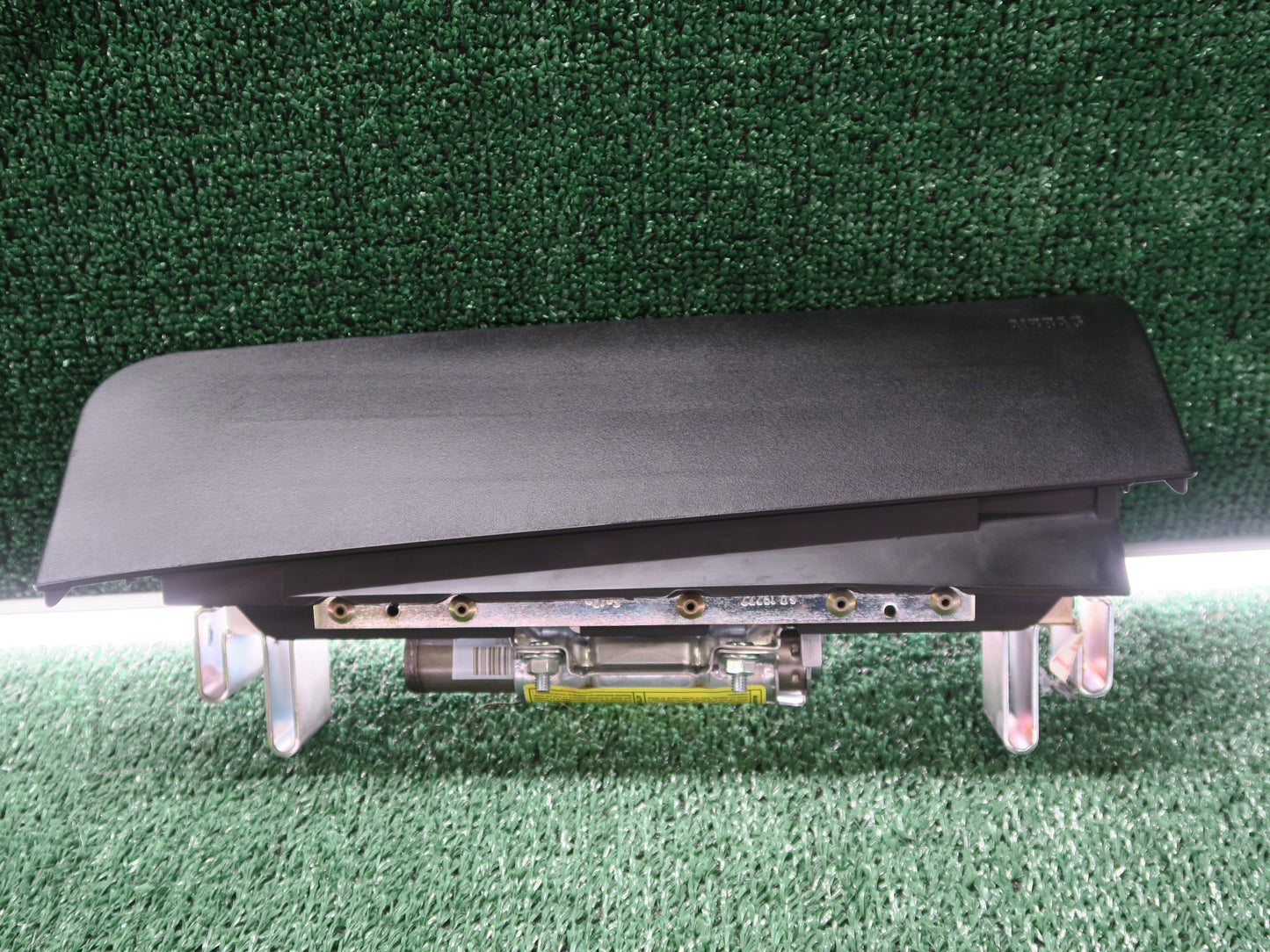 03-08 BMW E85 E86 Z4 FRONT RIGHT PASSENGER SIDE UNDER DASH KNEE SRS AIRBAG OEM