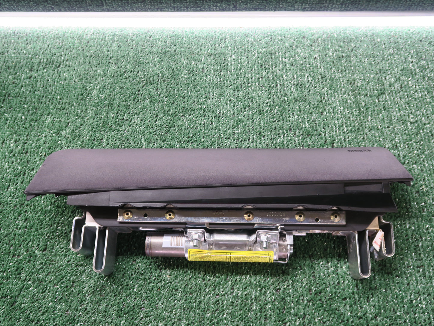 03-08 BMW E85 E86 Z4 FRONT RIGHT PASSENGER SIDE UNDER DASH KNEE SRS AIRBAG OEM