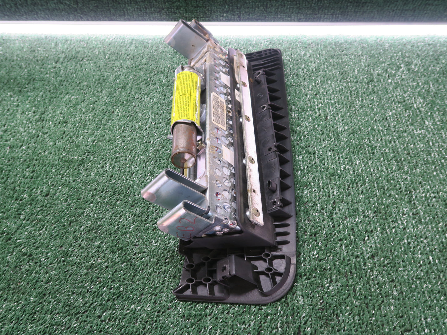 03-08 BMW E85 E86 Z4 FRONT RIGHT PASSENGER SIDE UNDER DASH KNEE SRS AIRBAG OEM