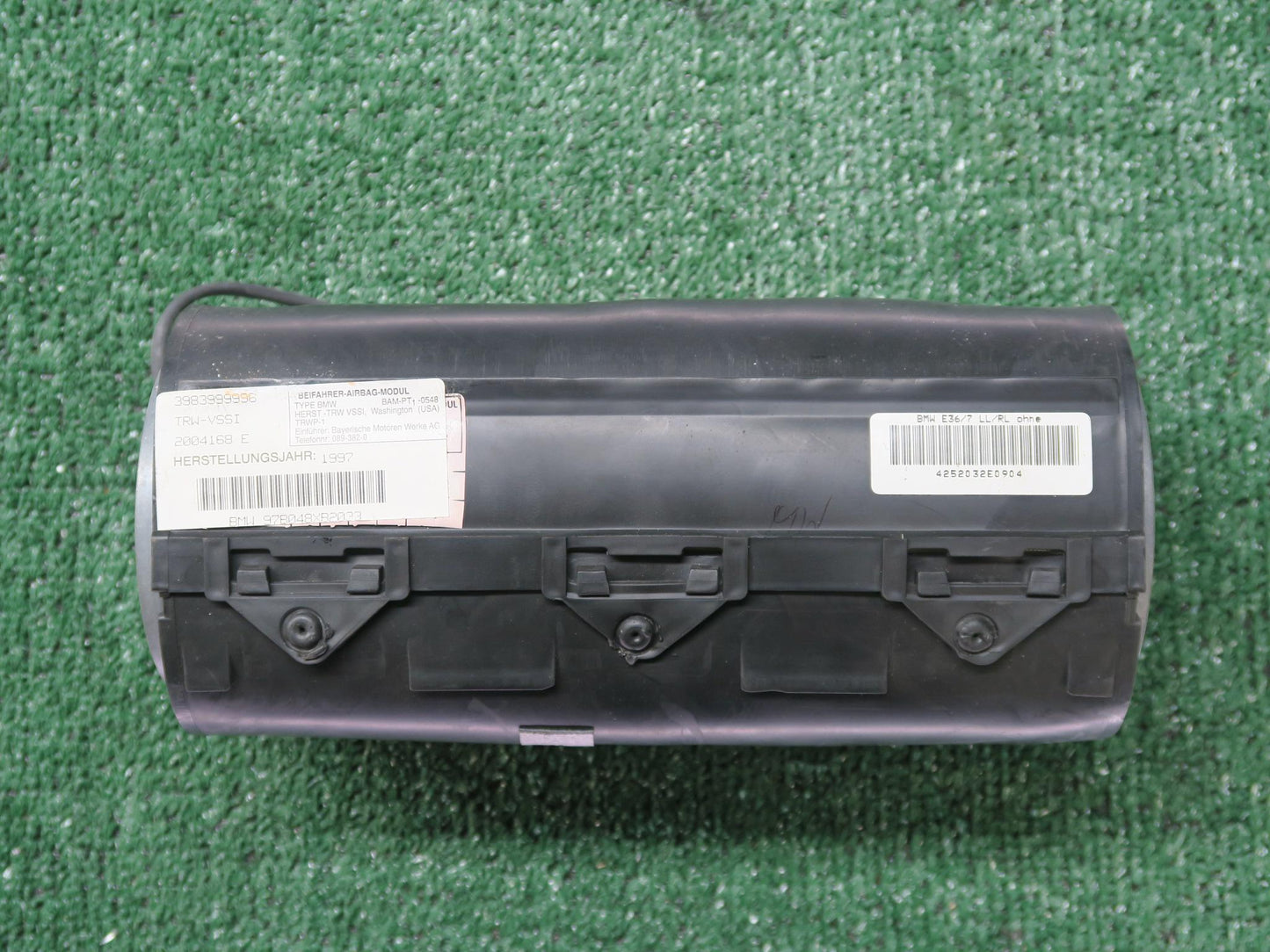 96-02 BMW E36/7 Z3 FRONT RIGHT PASSENGER SIDE DASH SRS AIRBAG 8399999 OEM