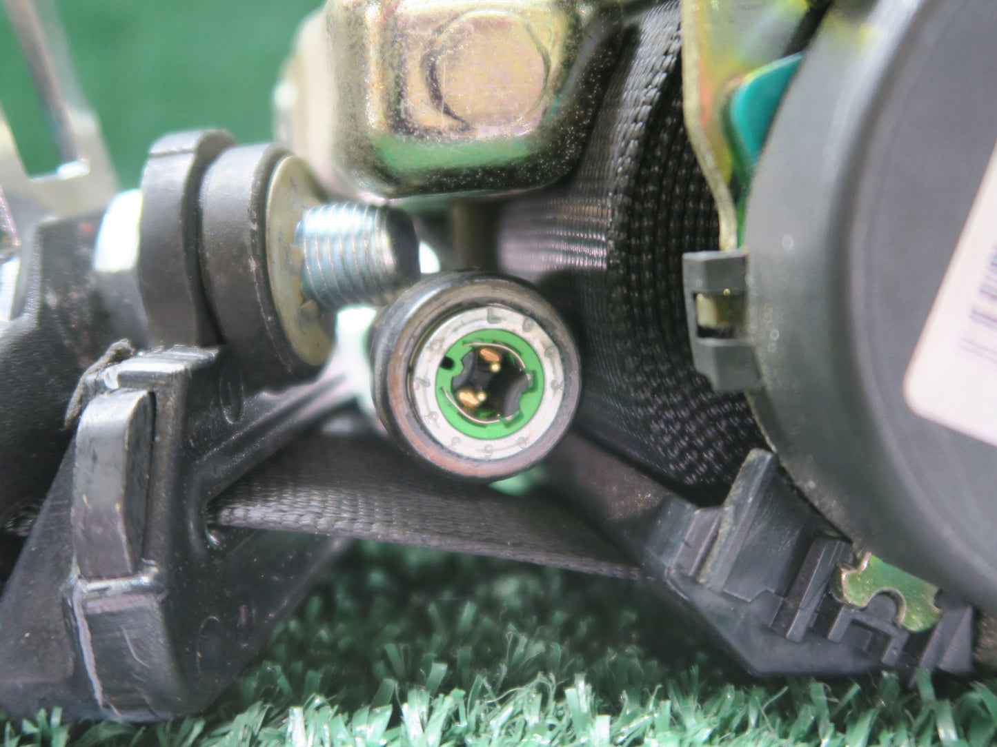 04-08 CHRYSLER CROSSFIRE FRONT LEFT & RIGHT SIDE SEATBELT RETRACTOR SET OEM