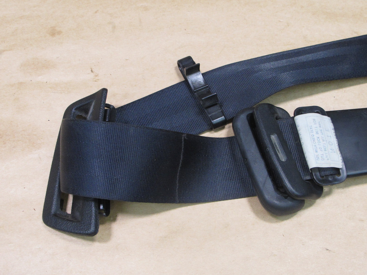99-01 ISUZU VEHICROSS FRONT RIGHT & LEFT SIDE SEATBELT RETRACTOR SET OEM
