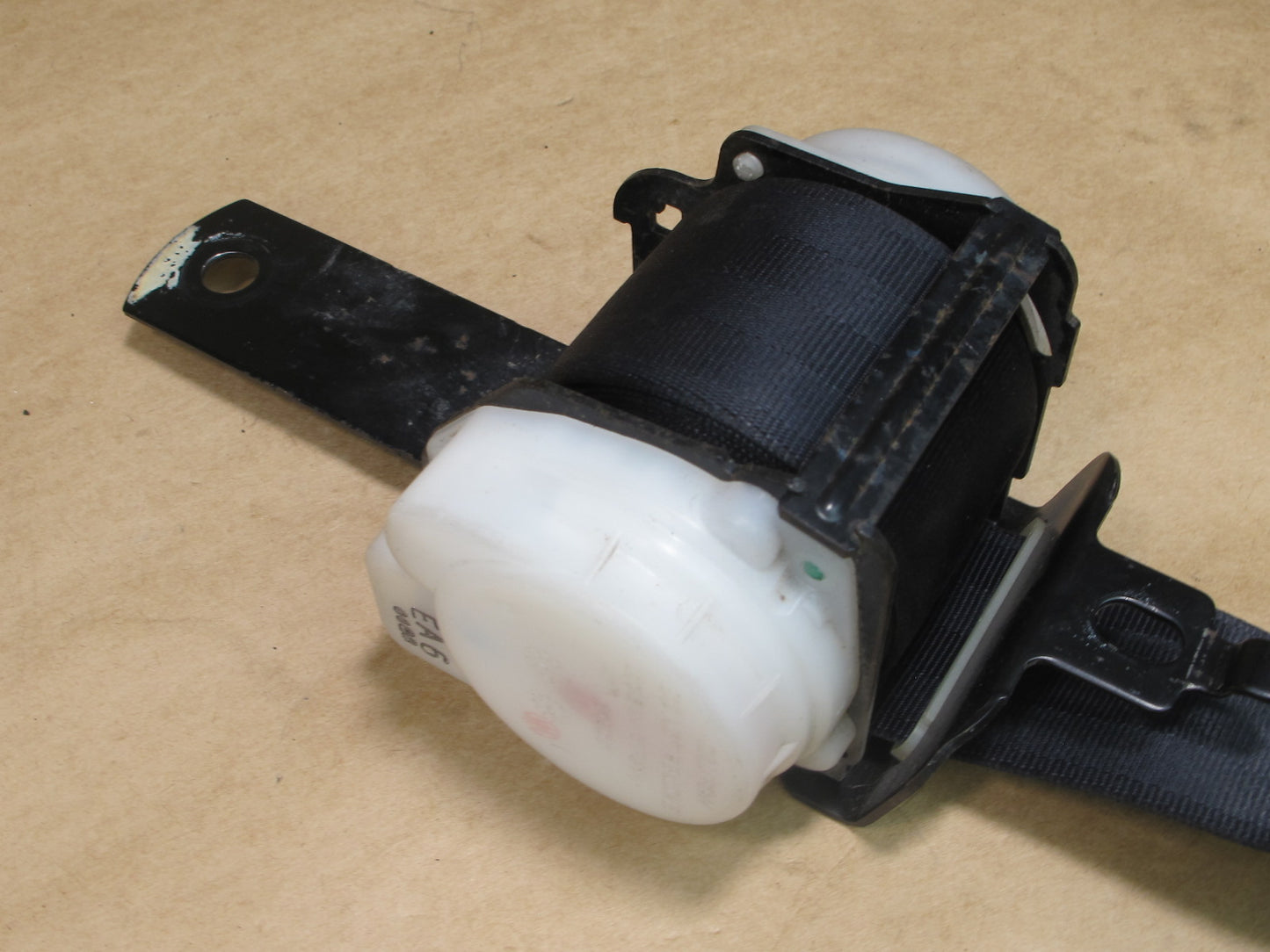 99-01 ISUZU VEHICROSS FRONT RIGHT & LEFT SIDE SEATBELT RETRACTOR SET OEM
