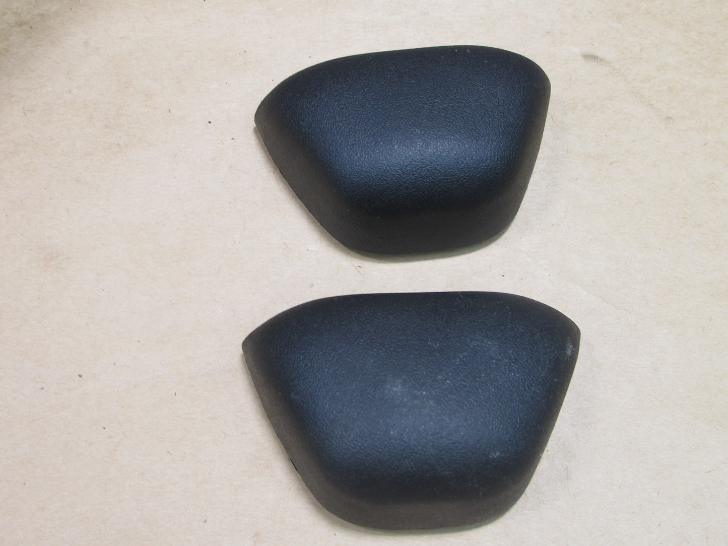 99-01 ISUZU VEHICROSS FRONT RIGHT & LEFT SIDE SEATBELT RETRACTOR SET OEM