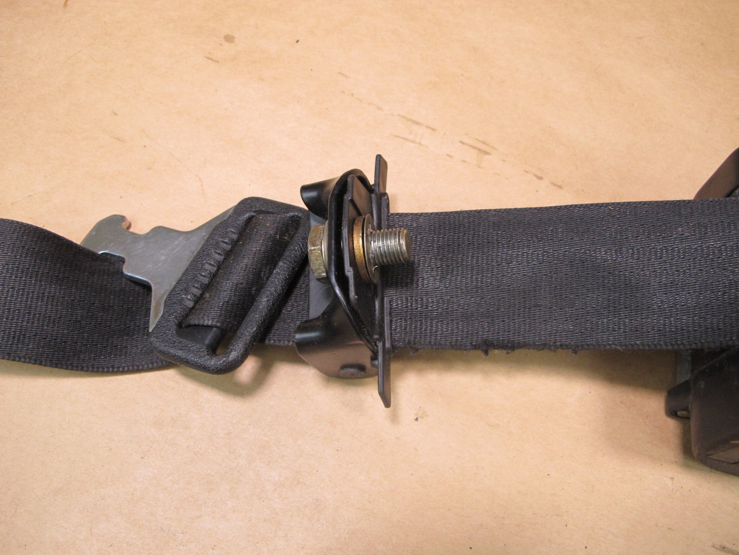 81-85 MERCEDES R107 380SL FRONT RIGHT & LEFT SIDE SEATBELT RETRACTOR SET OEM