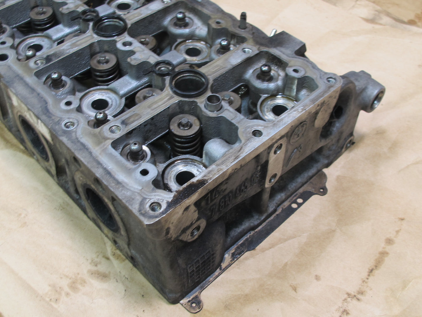 14-18 BMW F30 F31 328dX N47D20C DIESEL ENGINE CYLINDER HEAD 7810465 OEM