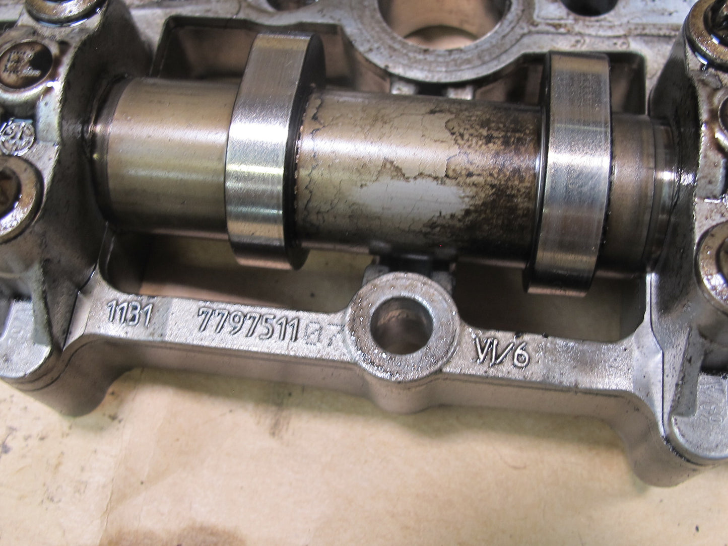 14-18 BMW F30 F31 328dX N47D20C CAMSHAFTS W HOUSING 7797511 OEM
