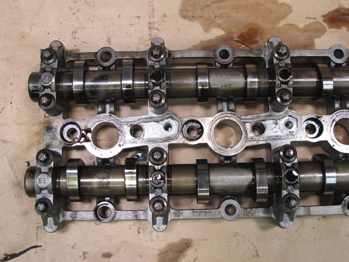 14-18 BMW F30 F31 328dX N47D20C CAMSHAFTS W HOUSING 7797511 OEM