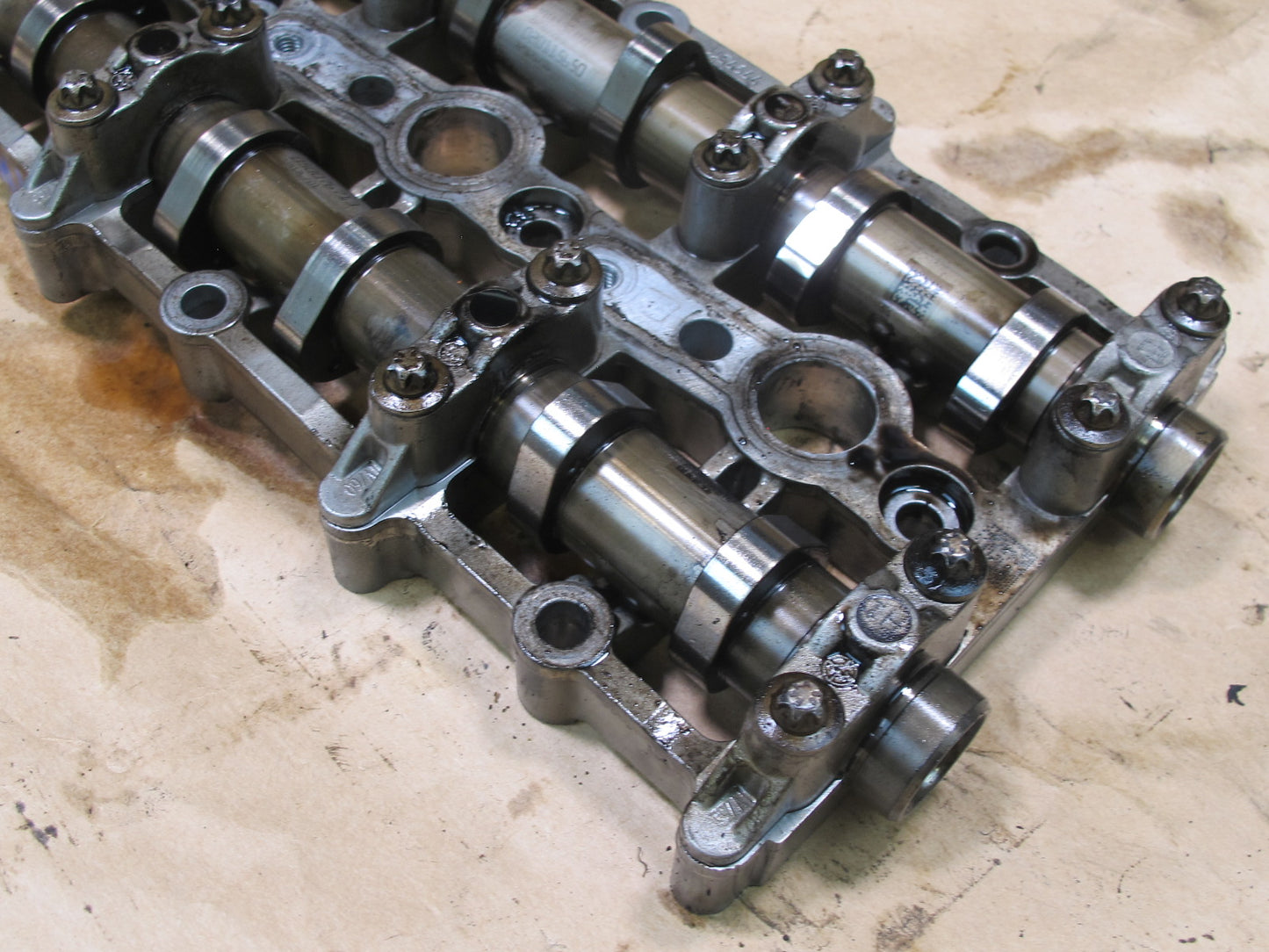 14-18 BMW F30 F31 328dX N47D20C CAMSHAFTS W HOUSING 7797511 OEM