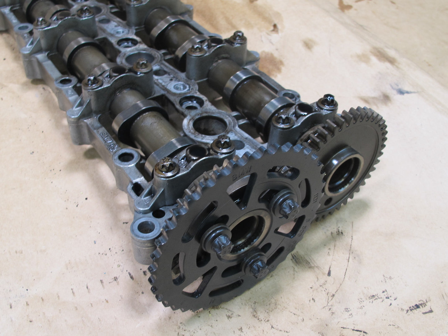 14-18 BMW F30 F31 328dX N47D20C CAMSHAFTS W HOUSING 7797511 OEM