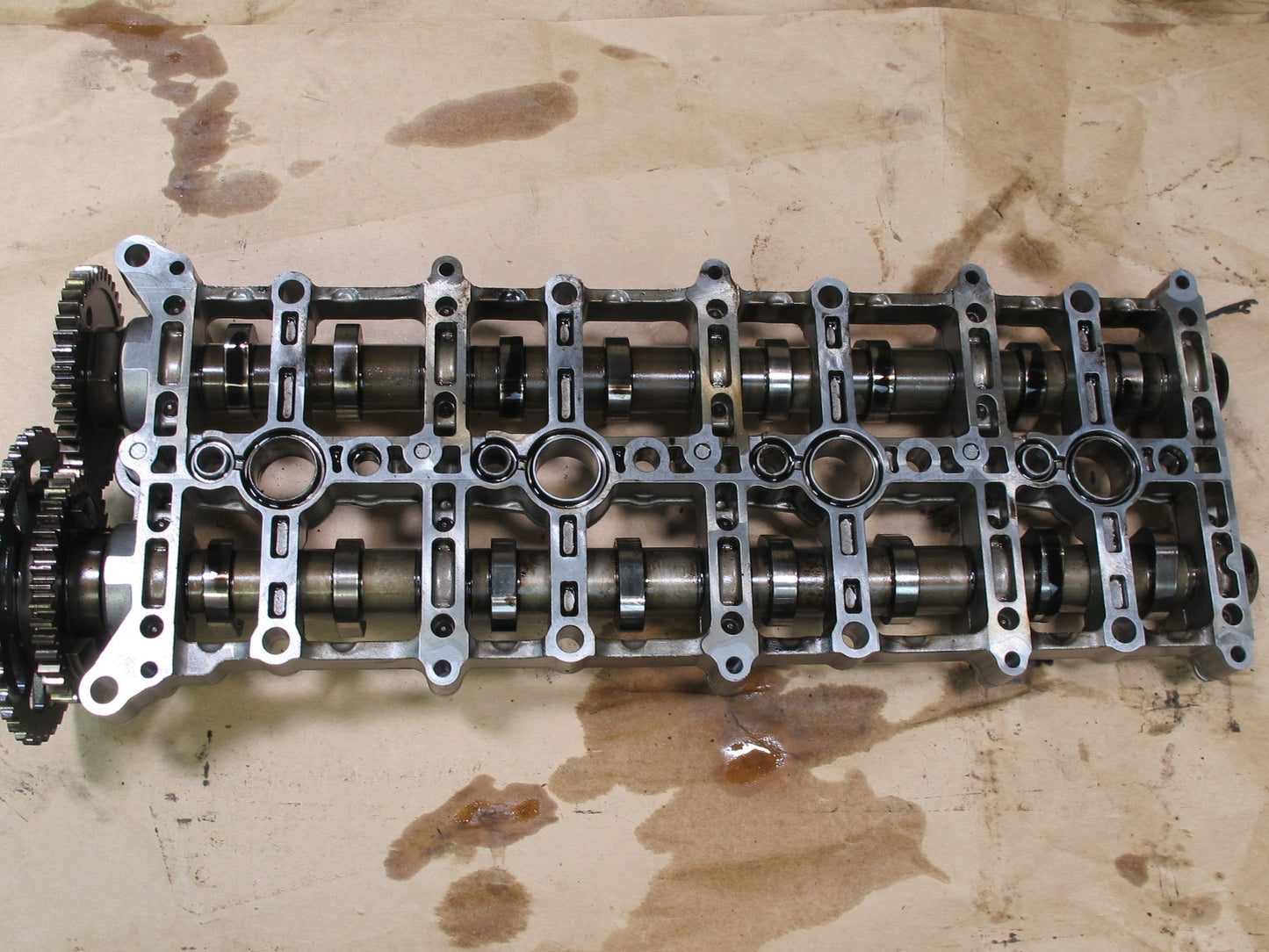 14-18 BMW F30 F31 328dX N47D20C CAMSHAFTS W HOUSING 7797511 OEM