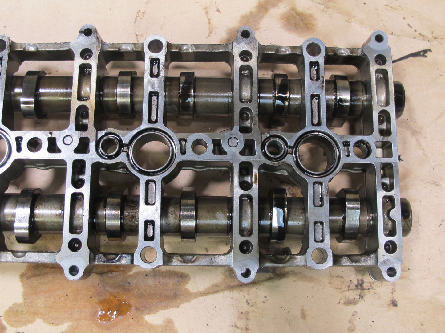 14-18 BMW F30 F31 328dX N47D20C CAMSHAFTS W HOUSING 7797511 OEM