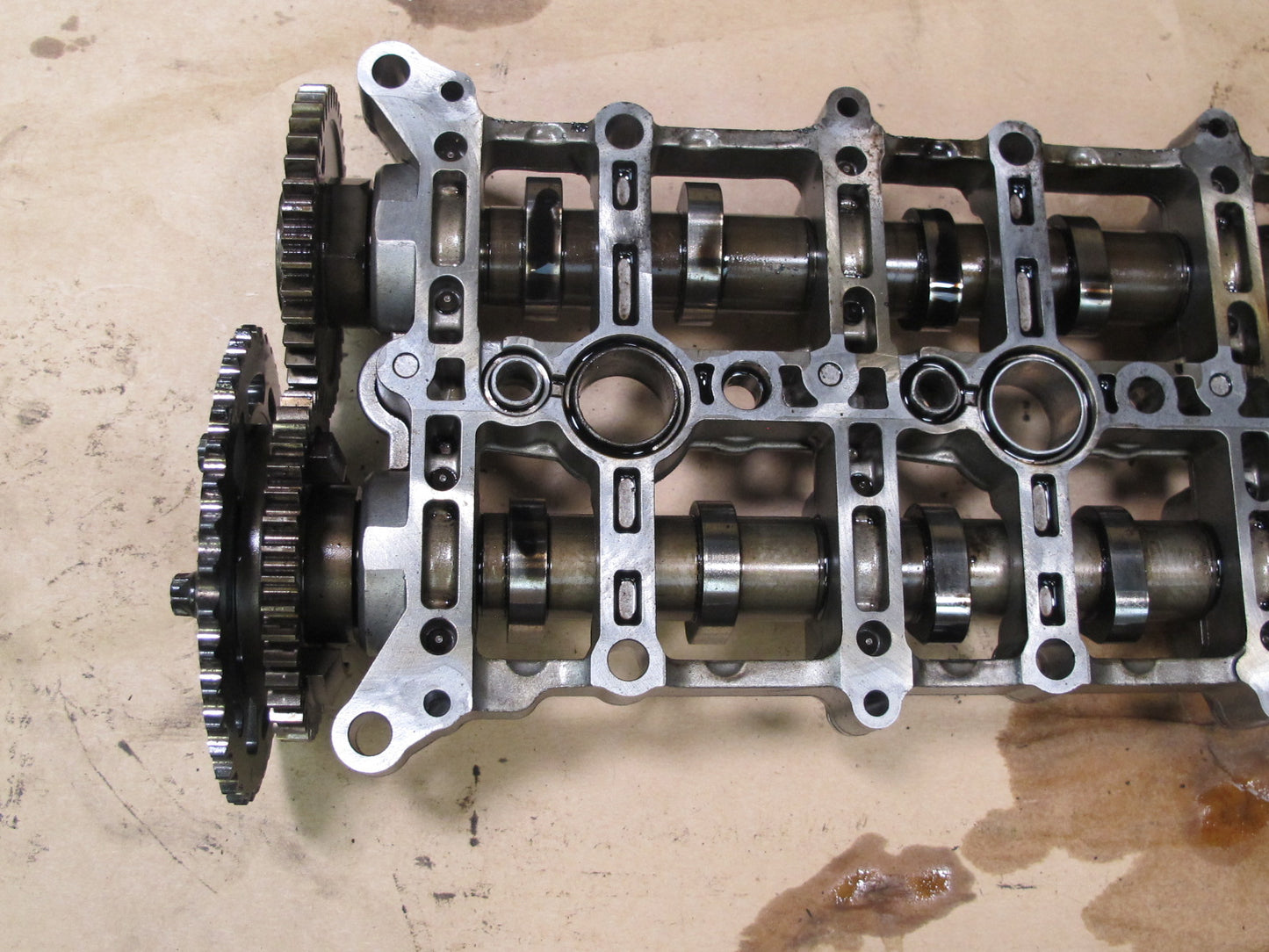 14-18 BMW F30 F31 328dX N47D20C CAMSHAFTS W HOUSING 7797511 OEM