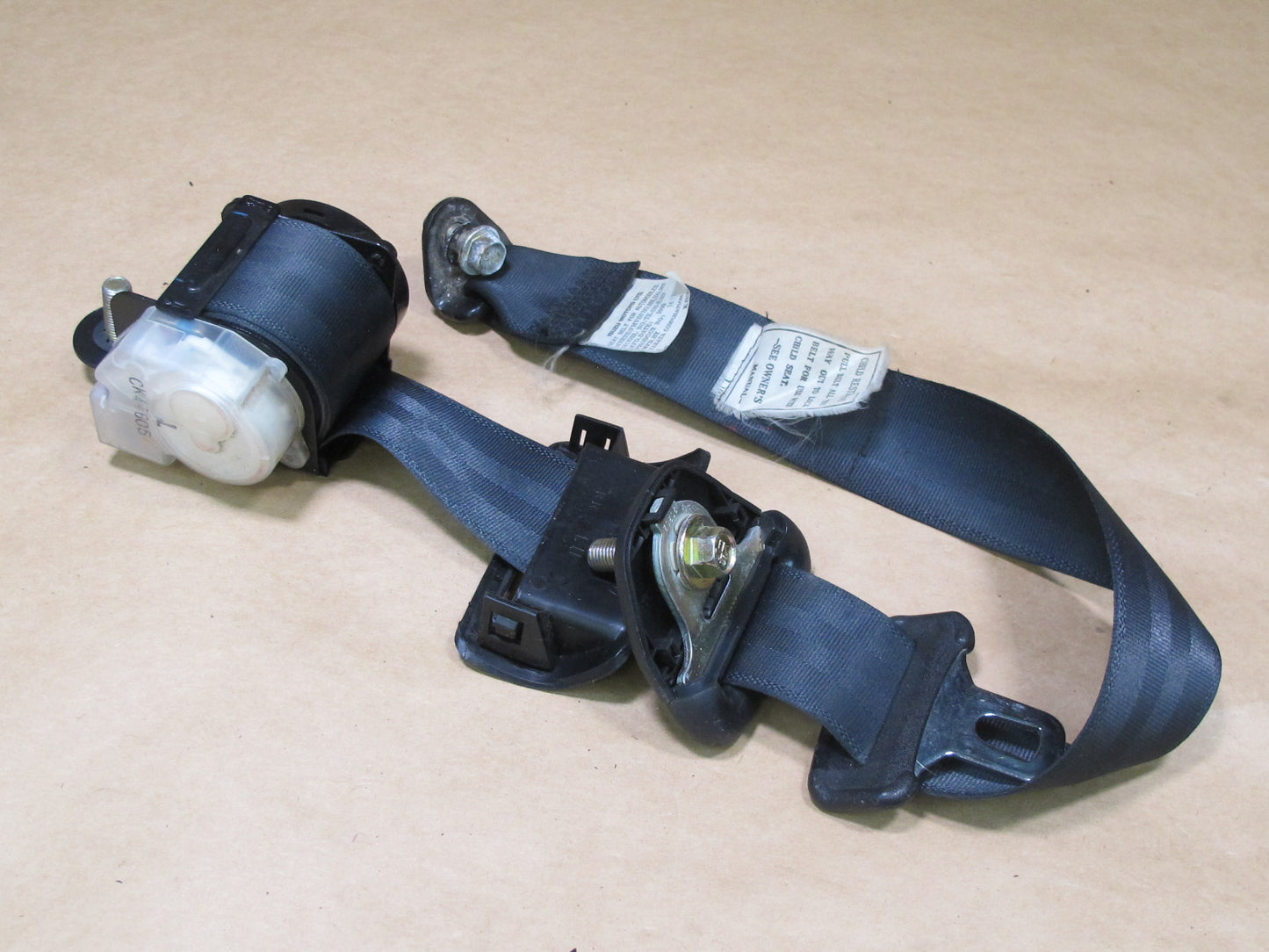 99-01 ISUZU VEHICROSS REAR RIGHT & LEFT SIDE SEATBELT RETRACTOR SET OEM