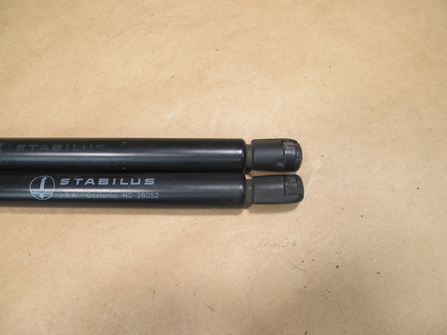 97-04 CHEVROLET CORVETTE C5 SET OF 2 FRONT HOOD SHOCK STRUT SUPPORT OEM