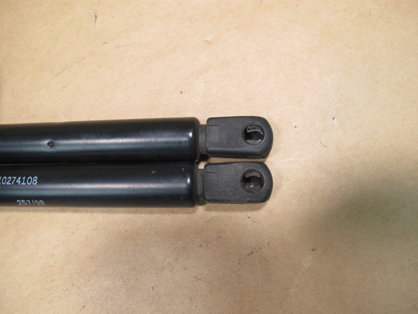 97-04 CHEVROLET CORVETTE C5 SET OF 2 FRONT HOOD SHOCK STRUT SUPPORT OEM